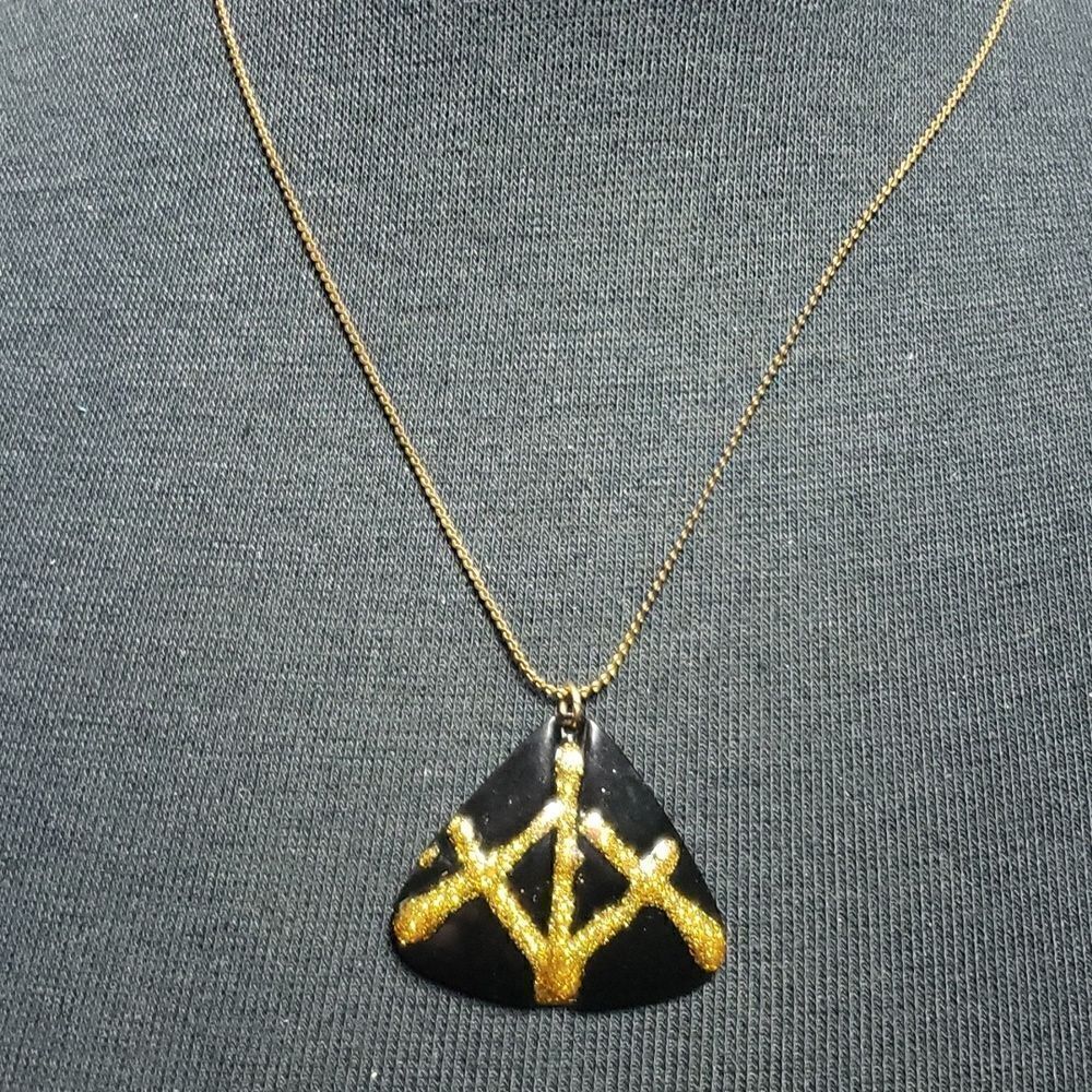 Vintage Black and Gold Necklace